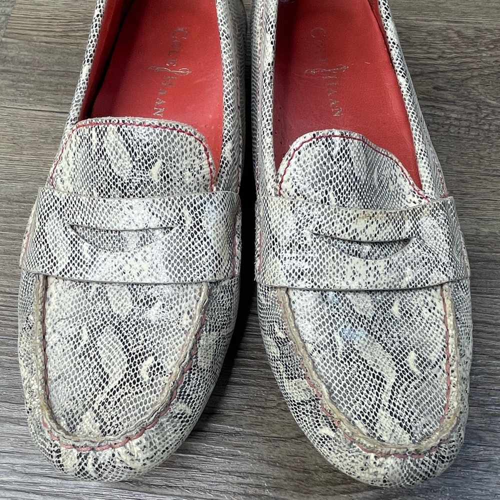 Cole Hann Air Shoes Women’s Driving Penny Loafers Snake Print Leather, 8 1/2 - Picture 9 of 11